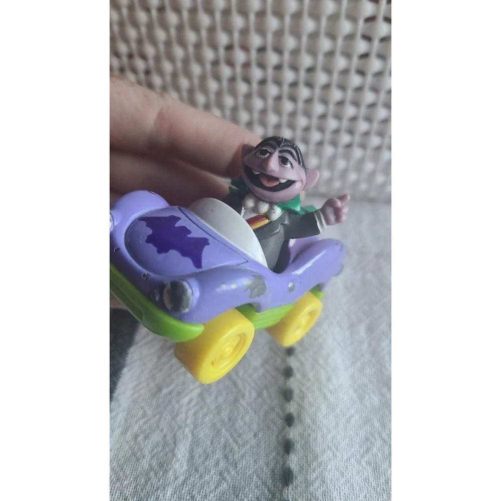 1997 Tyco Jim Henson Count Dracula Metal Car Collectible Matchbox Diecast